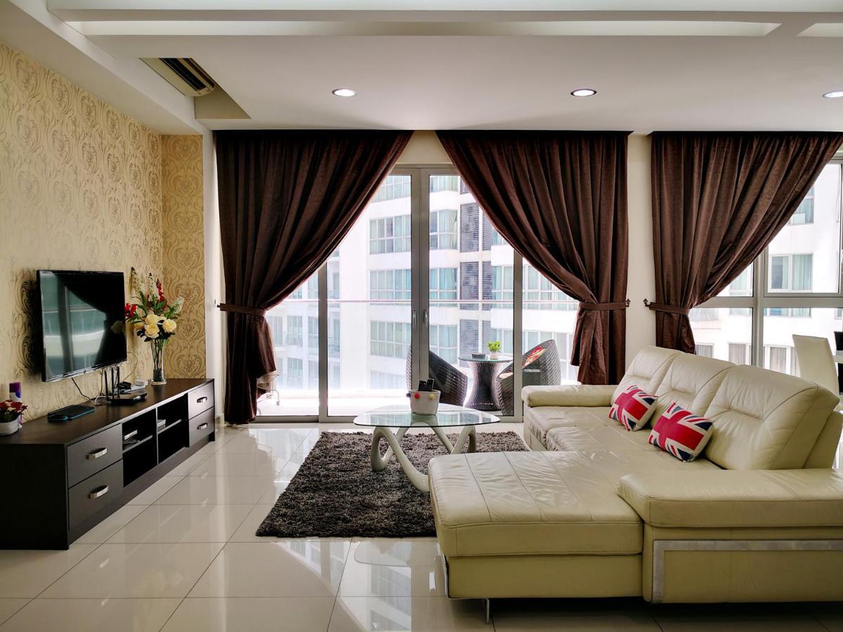 Klcc Inifinity Pool - The Regalia Residences & Suites By Kl Minsu Kuala Lumpur Exteriör bild