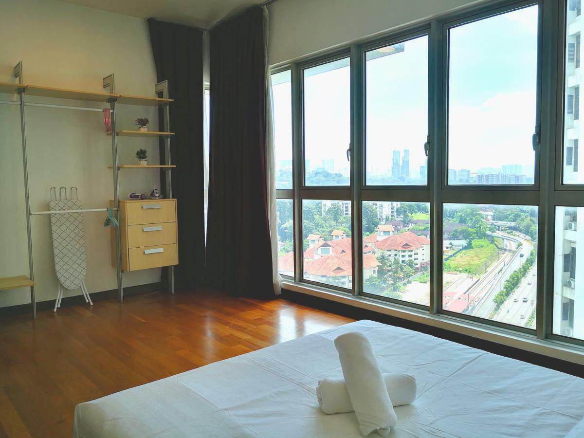 Klcc Inifinity Pool - The Regalia Residences & Suites By Kl Minsu Kuala Lumpur Exteriör bild