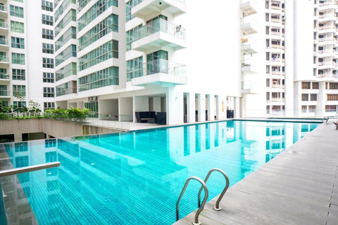 Klcc Inifinity Pool - The Regalia Residences & Suites By Kl Minsu Kuala Lumpur Exteriör bild
