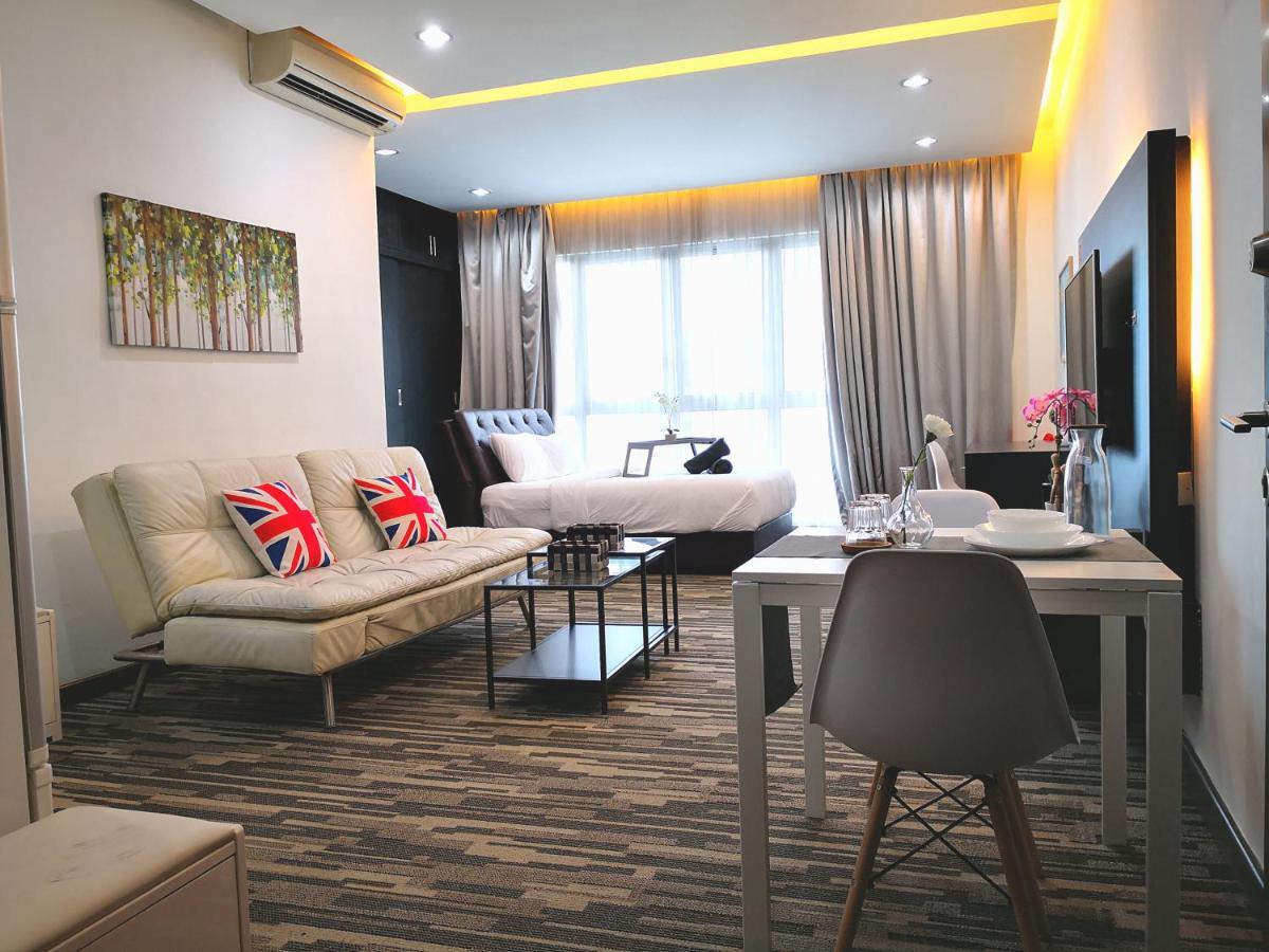 Klcc Inifinity Pool - The Regalia Residences & Suites By Kl Minsu Kuala Lumpur Exteriör bild